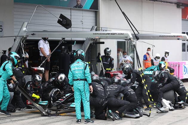 Formula 1 BWT Grosser Preis von Österreich 2021 04.07.2021, Red Bull Ring , Spielberg, Formula 1 BWT Grosser Preis von Österreich 2021 , im Bild Boxenstop für Valtteri Bottas (FIN 77), Mercedes-AMG Petronas Formula One Team