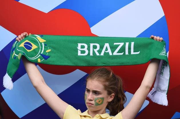 Mandatory Credit: Photo by Bagu Blanco BPI Shutterstock (10309848bn) Brazil fan with a scarf Australia v Brazil, FIFA Women s World Cup 2019, Football, Stade de la Mosson, Montpellier, France - 13 Jun 2019 Editorial use only Australia v Brazil, FIFA Women s World Cup 2019, Football, Stade de la Mosson, Montpellier, France - 13 Jun 2019 Editorial use only  Copyright: xBaguxBlanco BPI Shutterstockx 10309848bn
