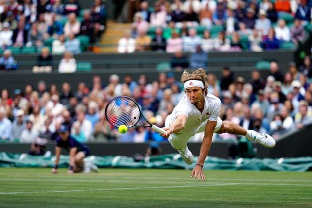 Mandatory Credit: Photo by Dave Shopland Shutterstock (12196118el) Alexander Zverev diving during his fourth round match Wimbledon Tennis Championships, Day 7, The All England Lawn Tennis and Croquet Club, London, UK - 05 Jul 2021 Wimbledon Tennis Championships, Day 7, The All England Lawn Tennis and Croquet Club, London, UK - 05 Jul 2021  Copyright: xDavexShopland Shutterstockx 12196118el