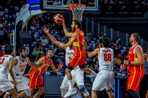 Spain s Sergio Rodriguez (C) in action during a friendly match between Spain and Iran in the beginning of the preparation stage for the Tokyo 2020 Olympic Games, Olympische Spiele, Olympia, OS basketball tournament, at WiZink Center in Madrid, Spain, 05 July 2021. EFE. JuanJo Martín Spain - Iran !ACHTUNG: NUR REDAKTIONELLE NUTZUNG!  Copyright: xJUANJOxMARTINx GRAF4429 20210705-4f6c7b9cb98401ebcca82a1f41d1ed1253bcf8e8