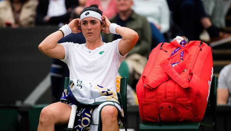 Mandatory Credit: Photo by Rob Prange Shutterstock (12197719ag) Ons Jabeur of Tunisia in action during the quarter-final at the 2021 Wimbledon Championships Grand Slam tennis tournament Wimbledon Tennis Championships, Day 8, The All England Lawn Tennis and Croquet Club, London, UK - 06 Jul 2021 Wimbledon Tennis Championships, Day 8, The All England Lawn Tennis and Croquet Club, London, UK - 06 Jul 2021  Copyright: xRobxPrange Shutterstockx 12197719ag