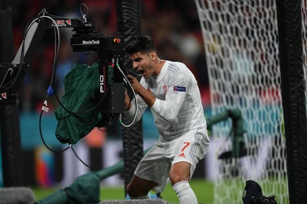 Alvaro Morata (Spain) celebrates after scoring his team s first goal during the Uefa European Championship, EM, Europameisterschaft 2020 Semifinals match between Italy 5-3 Spain at Wembley Stadium on July 06, 2021 in London, England. Noxthirdxpartyxsales  (164094702)