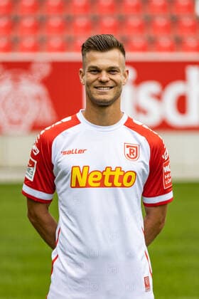 Medientag; SSV Jahn Regensburg 2021 2022 Benedikt Saller; SSV Jahn Regensburg; 2.BL, Portraittermin 2021 2022