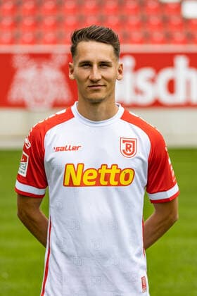 Medientag; SSV Jahn Regensburg 2021 2022 Konrad Faber; SSV Jahn Regensburg; 2.BL, Portraittermin 2021 2022