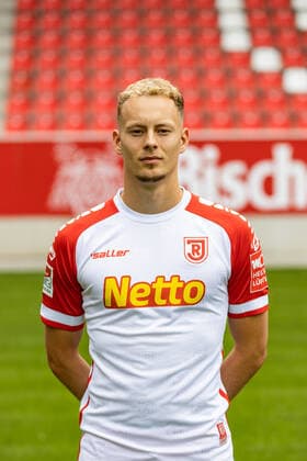 Medientag; SSV Jahn Regensburg 2021 2022 Carlo Boukhalfa; SSV Jahn Regensburg; 2.BL, Portraittermin 2021 2022