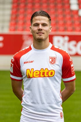 Medientag; SSV Jahn Regensburg 2021 2022 Jan Elvedi; SSV Jahn Regensburg; 2.BL, Portraittermin 2021 2022