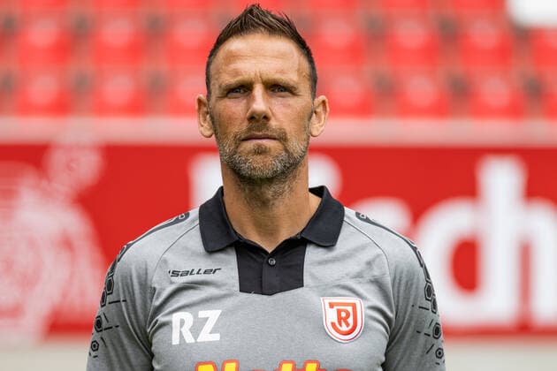Medientag; SSV Jahn Regensburg 2021 2022 Ronny Zeiß; SSV Jahn Regensburg; 2.BL, Portraittermin 2021 2022