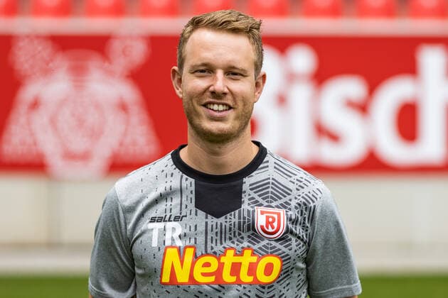 Medientag; SSV Jahn Regensburg 2021 2022 Tobias Rutzinger; SSV Jahn Regensburg; 2.BL, Portraittermin 2021 2022