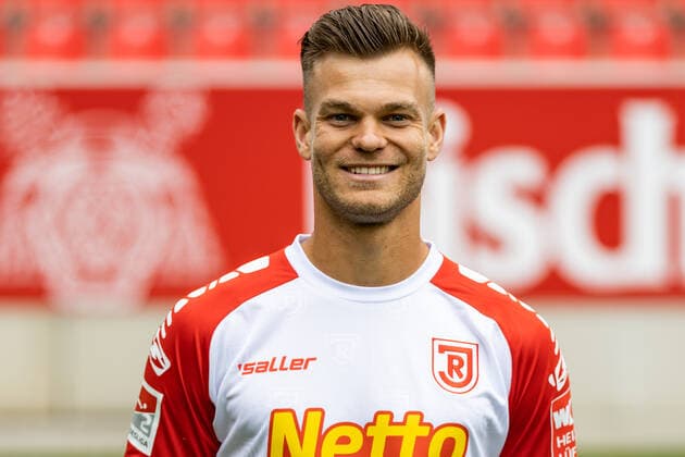 Medientag; SSV Jahn Regensburg 2021 2022 Benedikt Saller; SSV Jahn Regensburg; 2.BL, Portraittermin 2021 2022