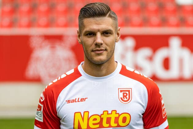 Medientag; SSV Jahn Regensburg 2021 2022 Erik Wekeser; SSV Jahn Regensburg; 2.BL, Portraittermin 2021 2022