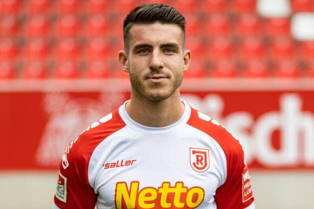 Medientag; SSV Jahn Regensburg 2021 2022 Kaan Caliskaner; SSV Jahn Regensburg; 2.BL, Portraittermin 2021 2022