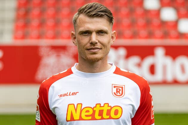 Medientag; SSV Jahn Regensburg 2021 2022 Steve Breitkreuz; SSV Jahn Regensburg; 2.BL, Portraittermin 2021 2022