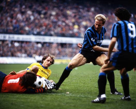 07.10.84 Inter Mailand - Hellas Verona Italien, Mailand, 07.10.1984, Fussball, Italien Seria A, Inter Mailand - Hellas Verona (0:0): Karl-Heinz Rummenigge (Inter Mailand). *** 07 10 84 Inter Milan Hellas Verona Italy, Milan, 07 10 1984, Football, Italy Seria A, Inter Milan Hellas Verona 0 0 Karl Heinz Rummenigge Inter Milan