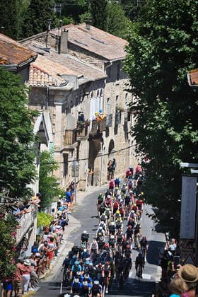 Illustration picture shows the pack of riders in action during stage 13 of the 108th edition of the Tour de France cycling race, from Nimes to Carcassonne (219,9 km) in France, Friday 09 July 2021. This year s Tour de France takes place from 26 June to 18 July 2021. DAVIDxSTOCKMAN  x3031032x