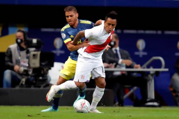 Colombia x Peru BRASÍLIA, DF - 09.07.2021: COLOMBIA X PERU - Match between , Colombia x Peru match dispute for the third place Copa America Brazil 2021 , held at Estádio Nacional Mané Garricha , on Friday (09). In the photo, Player Cueller Colombia x Cueva Peru. (Photo: Francisco Stuckert Fotoarena) x2091106x  FranciscoxStuckert