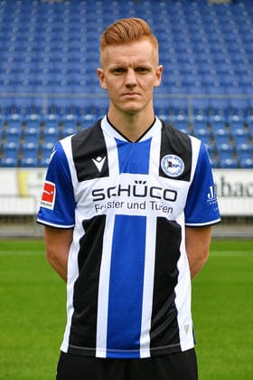 Bielefeld, Schueco Arena, 09.07.21, GER, Herren, 1.Bundesliga, Saison 2021-2022, DSC Arminia Bielefeld - Porträttermin 2021 Bild: Christian Gebauer (Bielefeld) Nur fuer journalistische Zwecke! Only for editorial use! Gemaess den Vorgaben der DFL Deutsche Fußball Liga ist es untersagt, in dem Stadion und oder vom Spiel angefertigte Fotoaufnahmen in Form von Sequenzbildern und oder videoaehnlichen Fotostrecken zu verwerten bzw. verwerten zu lassen. DFL regulations prohibit any use of photographs as image sequences and or quasi-video. Nordrhein-Westfalen Deutschland