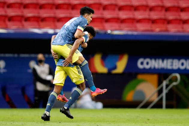 Colombia x Peru BRASÍLIA, DF - 09.07.2021: COLOMBIA X PERU - Match between , Colombia x Peru match dispute for the third place Copa America Brazil 2021 , held at Estádio Nacional Mané Garricha , on Friday (09). In the photo, Square Player celebrating Colombia goal (Photo: Francisco Stuckert Fotoarena) x2091132x  FranciscoxStuckert