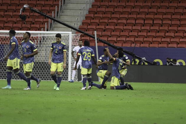 July 9, 2021, Brasilia, Federal District, Brazil: Celebration of goal scored by Juan Cuadrado Juan Cuadrado, from Colombia, during soccer match between Colombia and Peru, valid for 3rd place in Copa America 2021, held at Mane Garrincha stadium, in Brasilia, Federal District, on Friday night (9). Colombia won 3-2. Copyright: xLecoxVianax