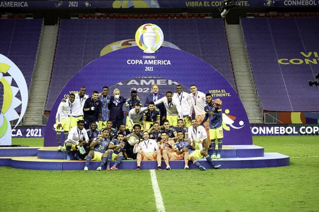 July 9, 2021, Brasilia, Federal District, Brazil: Colombian players celebrate the conquest of 3rd place in the Copa America after soccer match against Peru, held at Mane Garrincha stadium, in Brasilia, Federal District, on Friday (9). Colombia won 3-2.  Copyright: xLecoxVianax