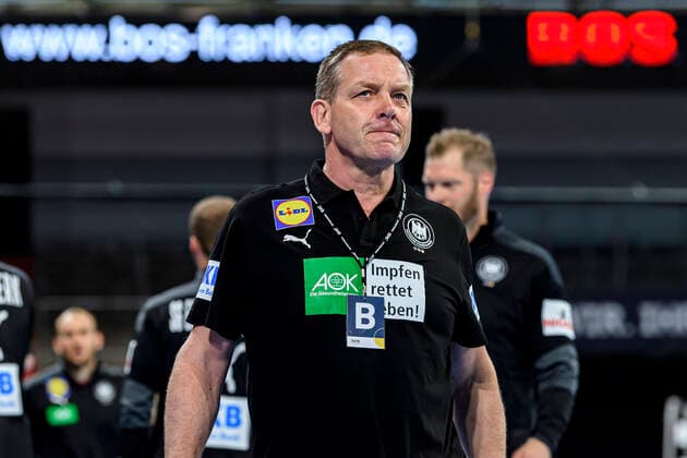 Nürnberg, Deutschland 09. Juli 2021: IHF - Drei-Nationen-Turnier - Deutschland vs. Brasilien Trainer Alfred Gislason (Deutschland) Nürnberg Arena Nürnberger Versicherung Bayern Deutschland