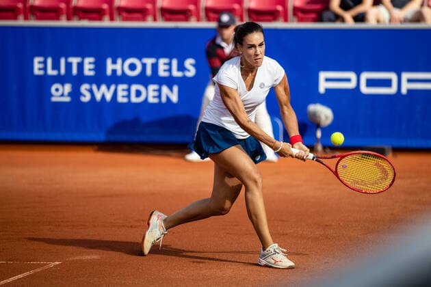 210710 Nuria Parrizas Diaz, Spanien, i finalen i singel under dag 6 av Nordea Open den 10 juli 2021 i Bastad. Copyright: MATHILDAxAHLBERG BB210710BB873