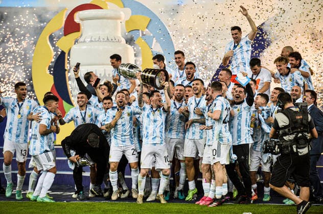 Argentina x Brasil RIO DE JANEIRO, RJ - 10.07.2021: ARGENTINA X BRASIL - Argentina Champion, after Argentina x Brazil, match valid for the Copa America 2021 Final, held at Maracanã Stadium, located in the city of Rio de Janeiro, RJ, this Saturday (10). (Photo: Nayra Halm Fotoarena) x2091767x  NayraxHalm