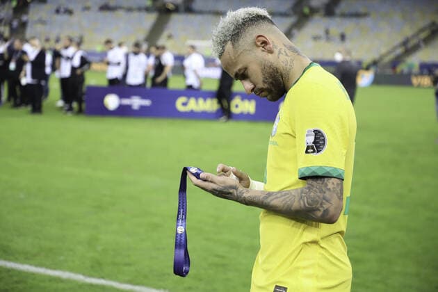 July 10, 2021, Rio de Janeiro, Brazil: Neymar Jr, from Brazilian National Soccer team, during awards for 2nd place of Copa America after a 1-0 defeat by Argentina, in a soccer match held at Maracana stadium, in Rio de Janeiro, on Saturday night (10).  Copyright: xLecoxVianax