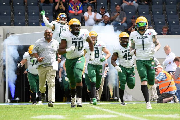 Einlauf der Leipzig King American Football, ELF, European Leaguen of Football, Week 4, 11.07.2021 Foto:Eibner Tobias Baur Stuttgart Surge vs. Leipzig Kings European Leaguen of Football, Week 4 , 11.07.2021 Stuttgart *** Leipzig King American Football, ELF, European Leaguen of Football, Week 4, 11 07 2021 Photo Eibner Tobias Baur Stuttgart Surge vs Leipzig Kings European Leaguen of Football, Week 4 , 11 07 2021 Stuttgart. Copyright: xEibner-Pressefotox EP_TBR