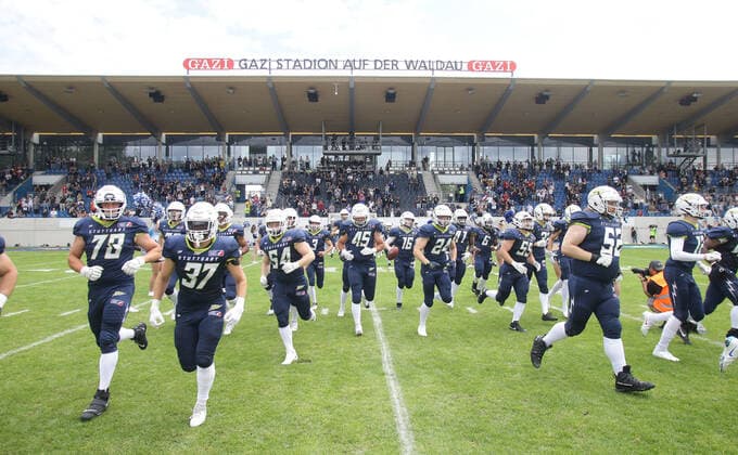 Stuttgart , European League of Football, American Football Stuttgart Surge vs. Leipzig Kings Einlauf von Stuttgart Surg *** Stuttgart , European League of Football, American Football Stuttgart Surge vs Leipzig Kings Enema by Stuttgart Surg
