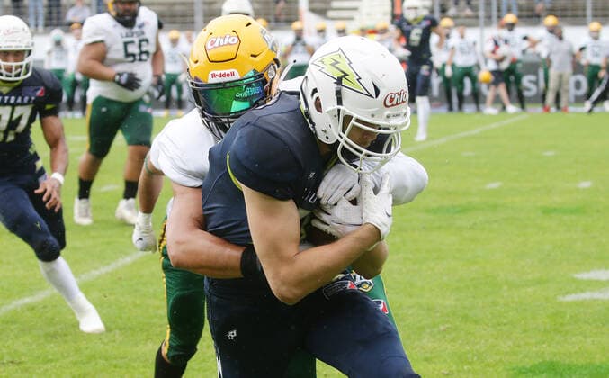 Stuttgart , European League of Football, American Football Stuttgart Surge vs. Leipzig Kings , vorne: Paul Steigerwald ( Surge ) *** Stuttgart , European League of Football, American Football Stuttgart Surge vs Leipzig Kings , front Paul Steigerwald Surge