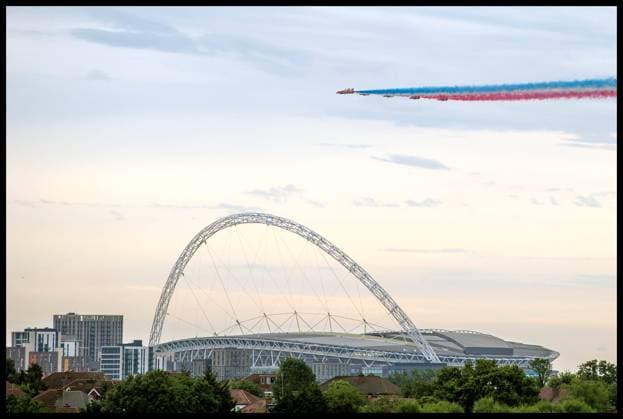11 07 2021. London, United Kingdom. Fans Arrive For EURO 2020 Wembley Final. Red Arrows fly past over Wembley Stadium. England & Italy fans arrive at Wembley for the final of the EURO 2020 football tournament.  xMartynxWheatleyx xixImagesx IIM-22391-0090