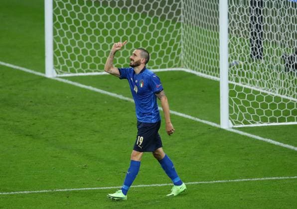 London, England, 11th July 2021. Leonardo Bonucci of Italy celebrates scoring the equaliser during the UEFA EURO, EM, Europameisterschaft,Fussball 2020 final at Wembley Stadium, London. Picture credit should read: David Klein Sportimage EDITORIAL USE ONLY. No use with unauthorised audio, video, data, fixture lists, club league logos or live services. Online in-match use limited to 120 images, no video emulation. No use in betting, games or single club league player publications. SPI-1094-0107