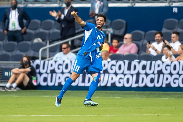 KANSAS CITY, KS - JULY 11: Martinique forward Emmanuel Riviere (11) gives a thumbs up after scoring the opening goal during the CONCACAF Gold Cup match between Canada and Martinique on Sunday, July 11, 2021 at Children™s Mercy park in Kansas City, KS. (Photo by Nick Tre. Smith Icon Sportswire) SOCCER: JUL 11 Concacaf Gold Cup - Canada v Martinique Icon2107110023