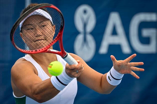 Grace Min (USA) in action against Samantha Stosur (Australia) during the Livesport Prague Open WTA, Tennis Damen women s tennis tournament, on July 12, 2021, in Prague, Czech Republic. (CTKxPhoto VitxSimanek) CTKPhotoP2021071204648  VIS 001