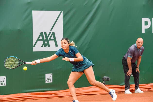 Switzerland: 1st qualifying match, Lausanne 2021 tennis tournament WTA, Tennis Damen 250 Lausanne Switzerland, 07 12 2021: Zarina Diyas of Kazakhstan is in action during 1st day of qualifying match, Lausanne 2021 tennis tournament WTA 250 (Poto by Eric Dubost Pacific Press) Lausanne Switzerland Copyright: EricxDubost