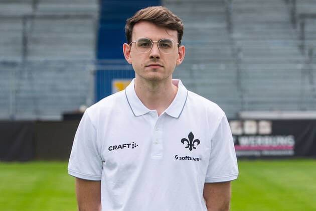 12.07.2021, xfux, Fussball 2.Bundesliga, SV Darmstadt 98, 2.BL, Porträttermin 2021 2022, emonline emspor, v.l. Co-Trainer Analyse Maximilian Hahn, SV Darmstadt 98, 2.BL, Porträttermin 2021 2022 Darmstadt