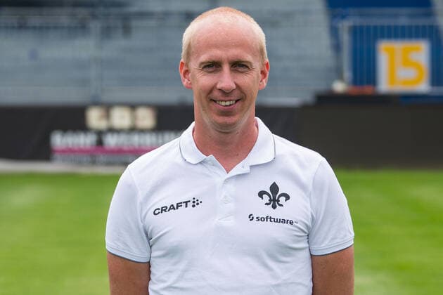 12.07.2021, xfux, Fussball 2.Bundesliga, SV Darmstadt 98, 2.BL, Porträttermin 2021 2022, emonline emspor, v.l. Physiotherapeut Sebastian Pommer, SV Darmstadt 98, 2.BL, Porträttermin 2021 2022 Darmstadt