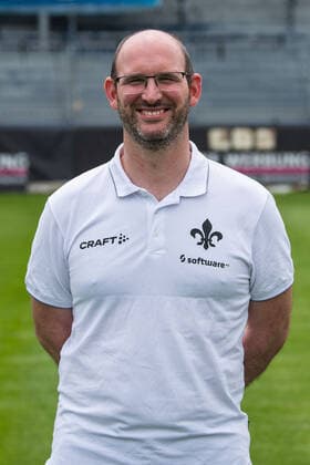 12.07.2021, xfux, Fussball 2.Bundesliga, SV Darmstadt 98, 2.BL, Porträttermin 2021 2022, emonline emspor, v.l. Physiotherapeut Dirk Schmitt, SV Darmstadt 98, 2.BL, Porträttermin 2021 2022 Darmstadt
