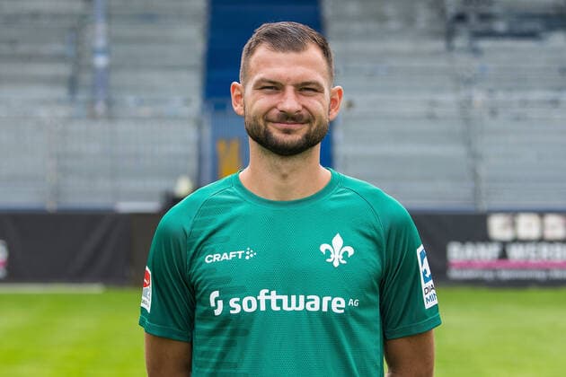 12.07.2021, xfux, Fussball 2.Bundesliga, SV Darmstadt 98, 2.BL, Porträttermin 2021 2022, emonline emspor, v.l. Steve Kroll, SV Darmstadt 98, 2.BL, Porträttermin 2021 2022, Darmstadt