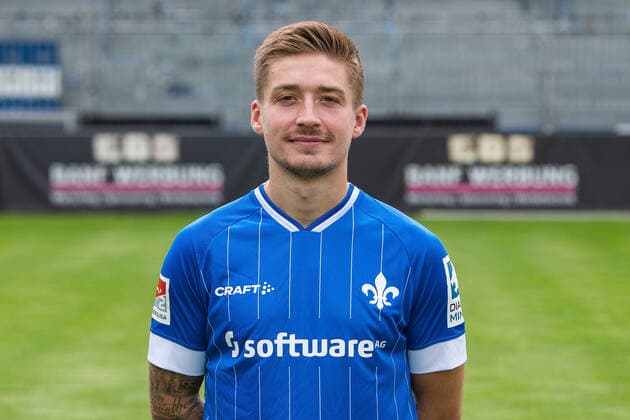 12.07.2021, xfux, Fussball 2.Bundesliga, SV Darmstadt 98, 2.BL, Porträttermin 2021 2022, emonline emspor, v.l. Marvin Mehlem, SV Darmstadt 98, 2.BL, Porträttermin 2021 2022, Darmstadt