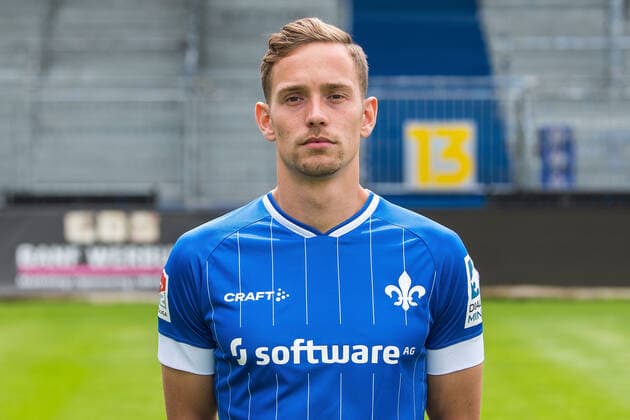 12.07.2021, xfux, Fussball 2.Bundesliga, SV Darmstadt 98, 2.BL, Porträttermin 2021 2022, emonline emspor, v.l. Jannik Mueller, SV Darmstadt 98, 2.BL, Porträttermin 2021 2022, Darmstadt