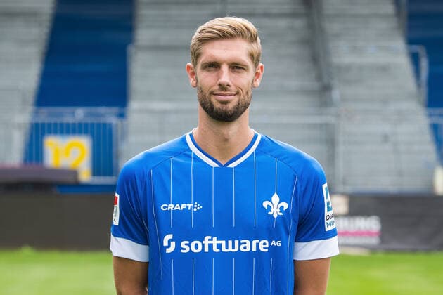 12.07.2021, xfux, Fussball 2.Bundesliga, SV Darmstadt 98, 2.BL, Porträttermin 2021 2022, emonline emspor, v.l. Lasse Sobiech, SV Darmstadt 98, 2.BL, Porträttermin 2021 2022, Darmstadt