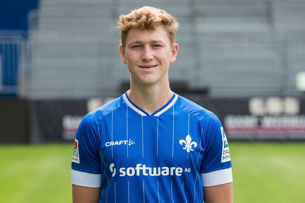 12.07.2021, xfux, Fussball 2.Bundesliga, SV Darmstadt 98, 2.BL, Porträttermin 2021 2022, emonline emspor, v.l. Clemens Riedel, SV Darmstadt 98, 2.BL, Porträttermin 2021 2022, Darmstadt