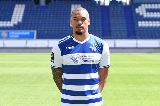 Chinedu Ekene; MSV Duisburg; 3.Liga, Porträttermin 2021 2022