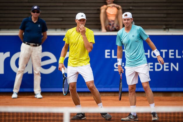 210713 Filip Bergevi, Sverige, och Markus Eriksson, Sverige, i dubbel under dag 9 av Nordea Open den 13 juli 2021 i Bastad. Copyright: MATHILDAxAHLBERG BB210713BB175