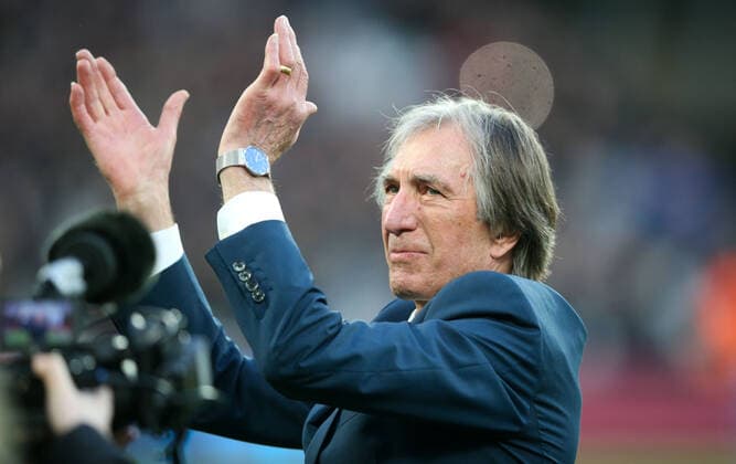 Mandatory Credit: Photo by Andrew Fosker BPI Shutterstock (10128860ay) A tearful Billy Bonds is introduced to the crowd as West Ham name a stand after him West Ham United v Newcastle United, Premier League, Football, London Stadium, London, UK - 02 Mar 2019 EDITORIAL USE ONLY No use with unauthorised audio, video, data, fixture lists (outside the EU), club league logos or live services. Online in-match use limited to 45 images (+15 in extra time). No use to emulate moving images. No use in betting, games or single club league player publications services. West Ham United v Newcastle United, Premier League, Football, London Stadium, London, UK - 02 Mar 2019 EDITORIAL USE ONLY No use with unauthorised audio, video, data, fixture lists (outside the EU), club league logos or live services. Online in-match use limited to 45 images (+15 in extra time). No use to emulate moving images. No use in betting, games or  Copyright: xAndrewxFosker BPI Shutterstockx 10128860ay