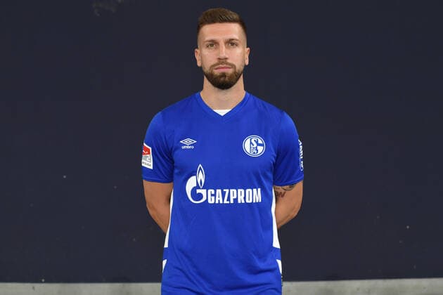 Matija Nastasic; FC Schalke 04; 1.BL, Porträttermin 2021 2022 Gelsenkirchen Nordrhein-Westfalen Deutschland