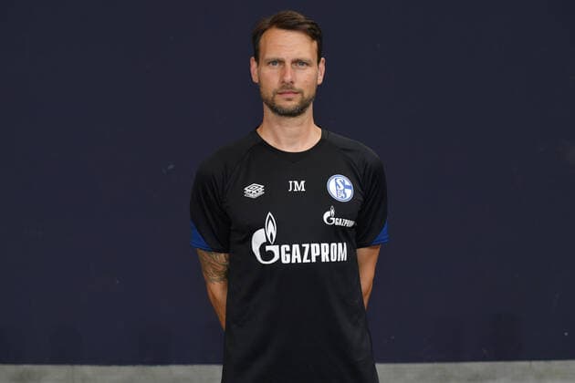 Athletiktrainer Jörn Menger; FC Schalke 04; 1.BL, Porträttermin 2021 2022 Gelsenkirchen Nordrhein-Westfalen Deutschland