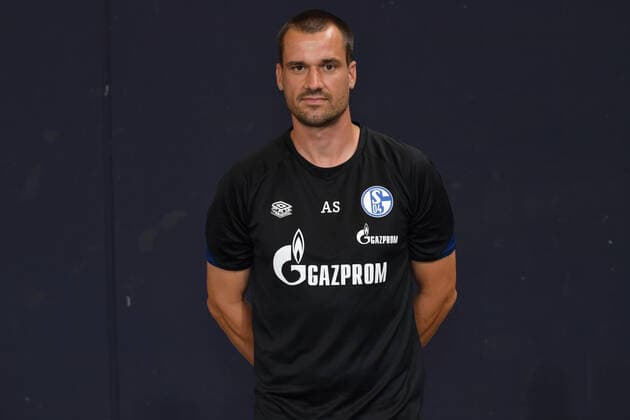 Athletiktrainer Alexander Storck; FC Schalke 04; 1.BL, Porträttermin 2021 2022 Gelsenkirchen Nordrhein-Westfalen Deutschland