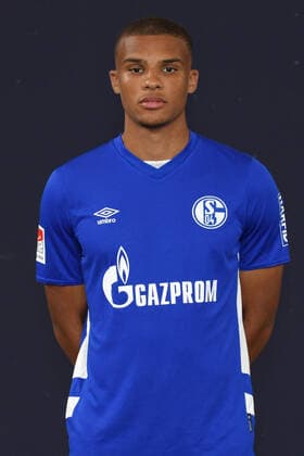 Malick Thiaw; FC Schalke 04; 1.BL, Porträttermin 2021 2022 Gelsenkirchen Nordrhein-Westfalen Deutschland